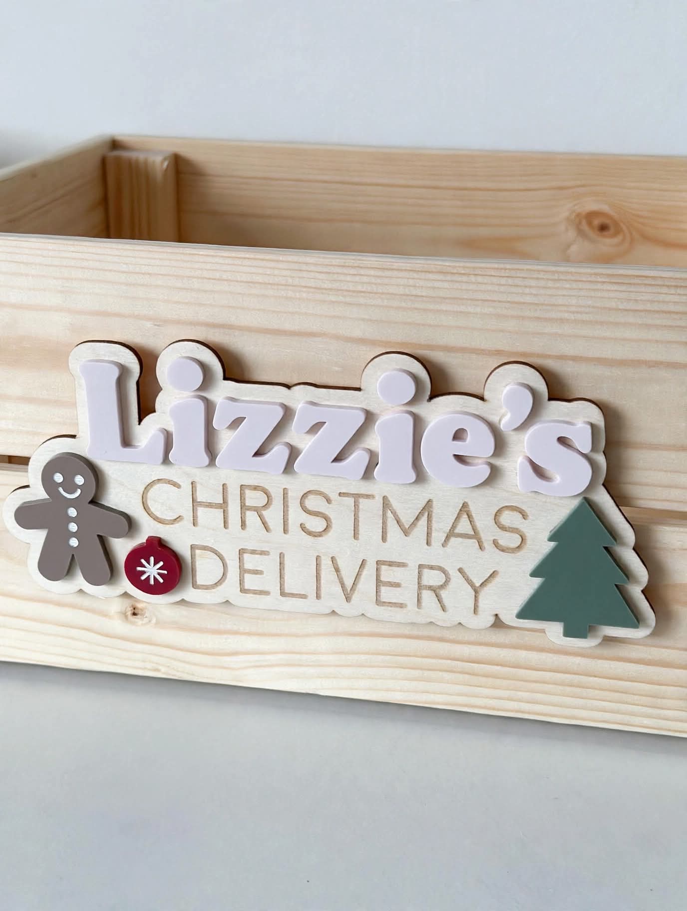 Interchangeable Personalised Christmas Crate (Gingerbread Man & Tree) alternate view